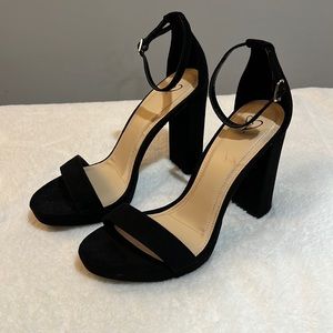 Black chunky heeled sandal - 3” heel